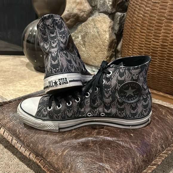 Rare Converse Chuck Taylor Allstars W/Flaming Skulls Gray Base Sz 11 (W) & 9 (M) - Picture 1 of 9